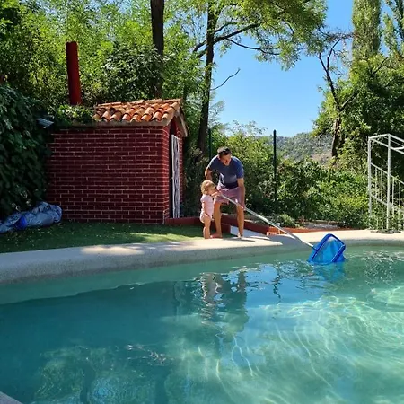 Ultra Europe House With Unique Pool Casa de Férias Muc