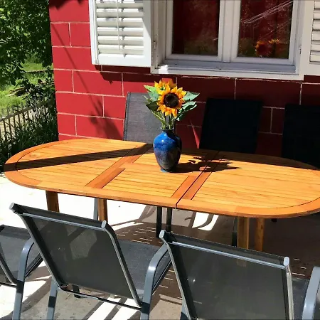 Long Term Rent Only - House With Unique Pool Feriehus Muc